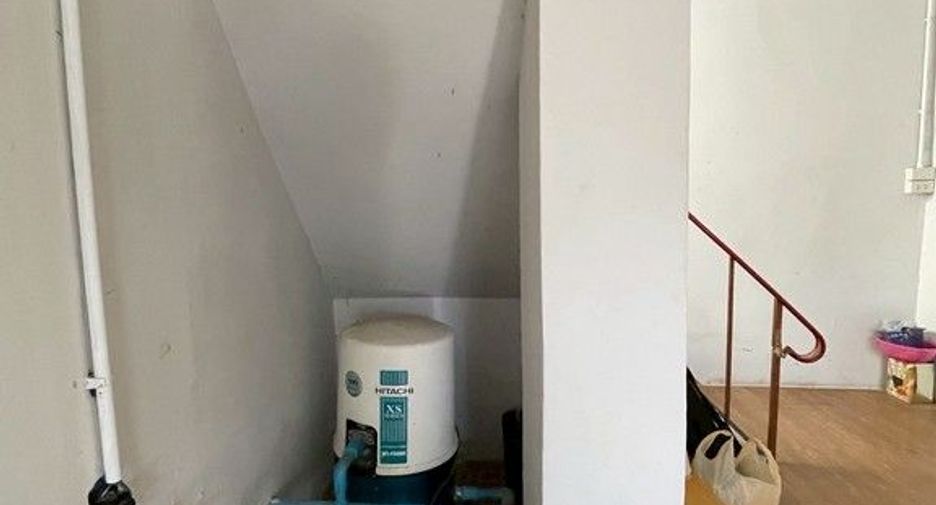 For sale 3 bedrooms retail Space in Bang Rak, Bangkok