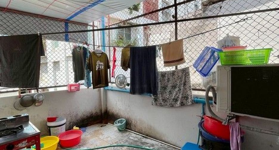 For sale 3 bedrooms retail Space in Bang Rak, Bangkok