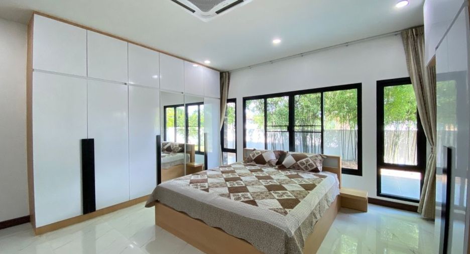 For sale 5 ベッドルーム house in San Sai, Chiang Mai