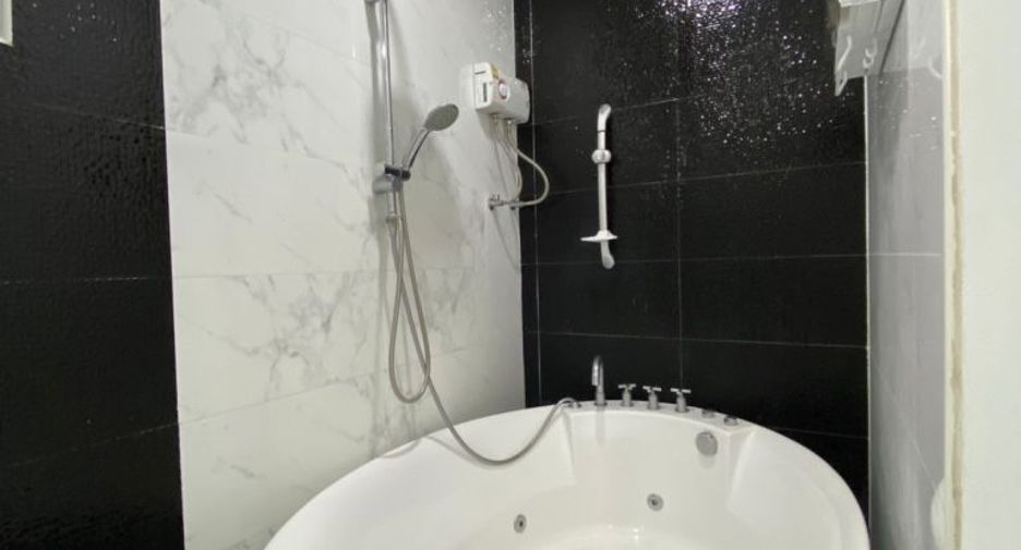 For sale 5 ベッドルーム house in San Sai, Chiang Mai