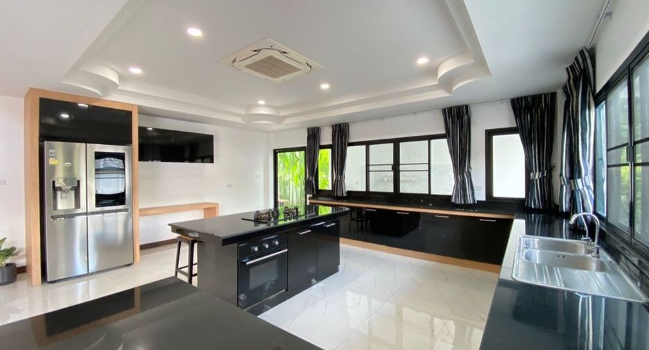 For sale 5 ベッドルーム house in San Sai, Chiang Mai