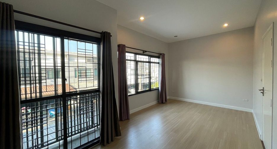 For rent and for sale 3 bedrooms house in Prawet, Bangkok