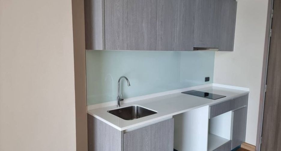For sale 1 bed condo in Si Racha, Chonburi