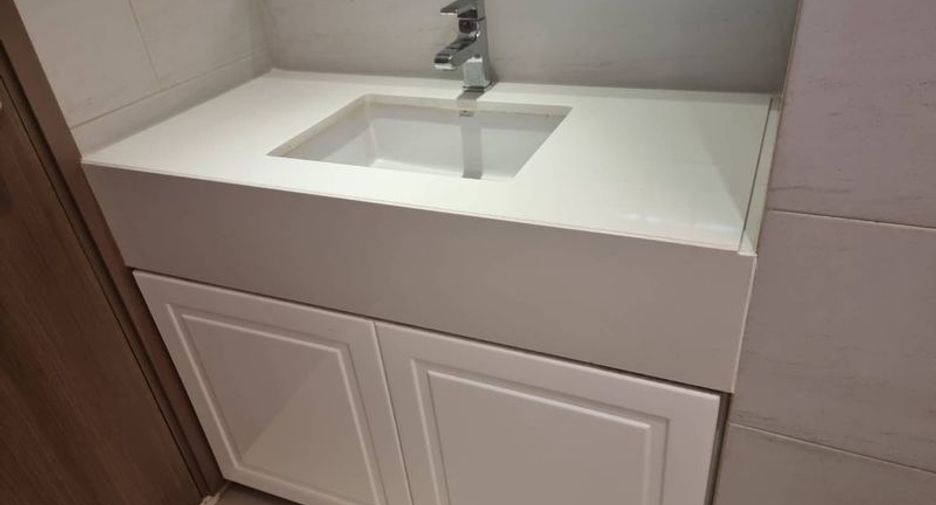 For sale 1 bed condo in Si Racha, Chonburi
