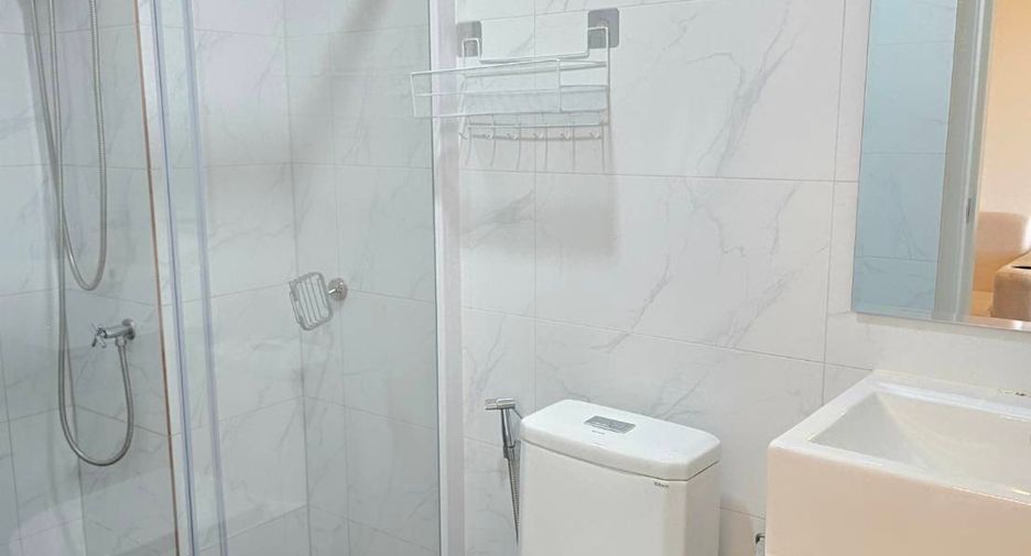 Condo en venta de 1 habitaciones en Si Racha, Chonburi