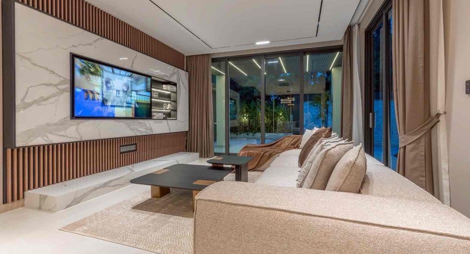 Villa zum Kauf mit 7 Zimmer in Sattahip, Chonburi