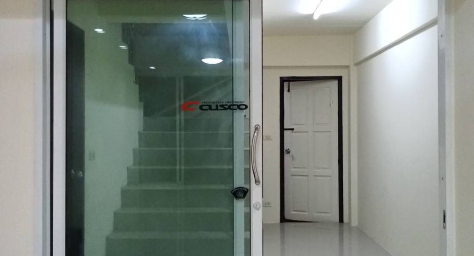 For sale 4 bedrooms retail Space in Hua Hin, Prachuap Khiri Khan