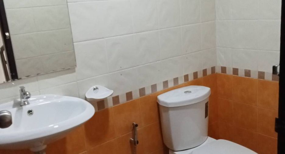 For sale 4 bedrooms retail Space in Hua Hin, Prachuap Khiri Khan
