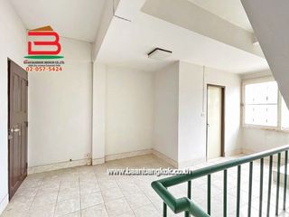 出售 4 卧室 商业空间 在 Khlong Luang, Pathum Thani