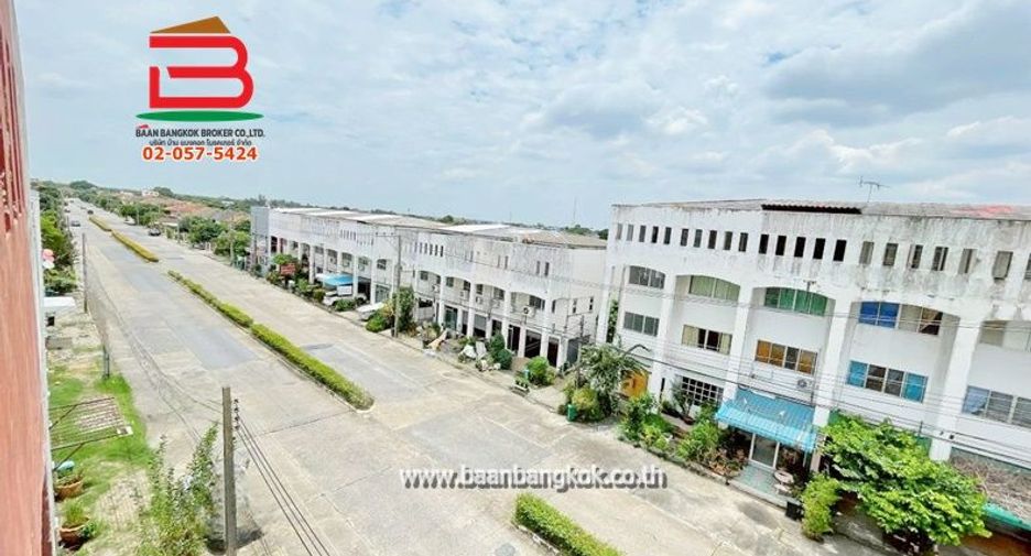 出售 4 卧室 商业空间 在 Khlong Luang, Pathum Thani