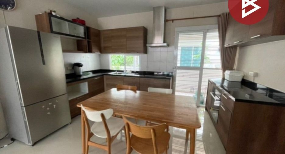 For sale 4 bedrooms house in Bang Phli, Samut Prakan