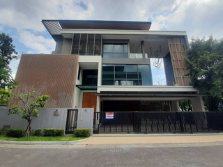 For sale 5 bedrooms house in Lak Si, Bangkok