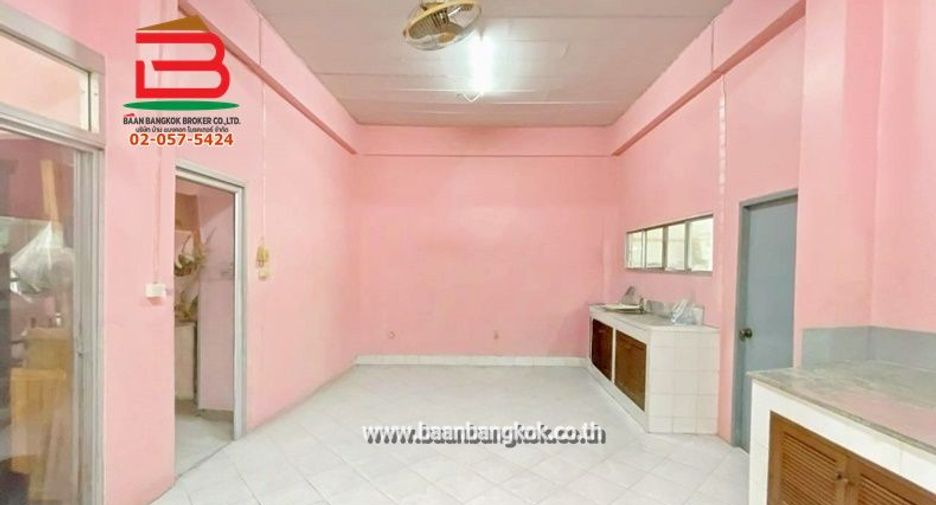 Local comercial en venta de 6 habitaciones en Khlong Luang, Pathum Thani