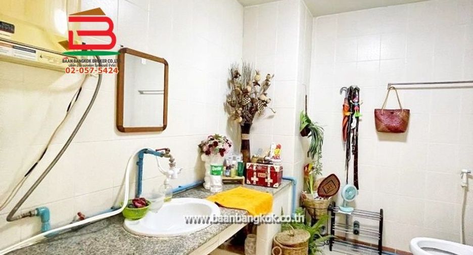 Local comercial en venta de 6 habitaciones en Khlong Luang, Pathum Thani