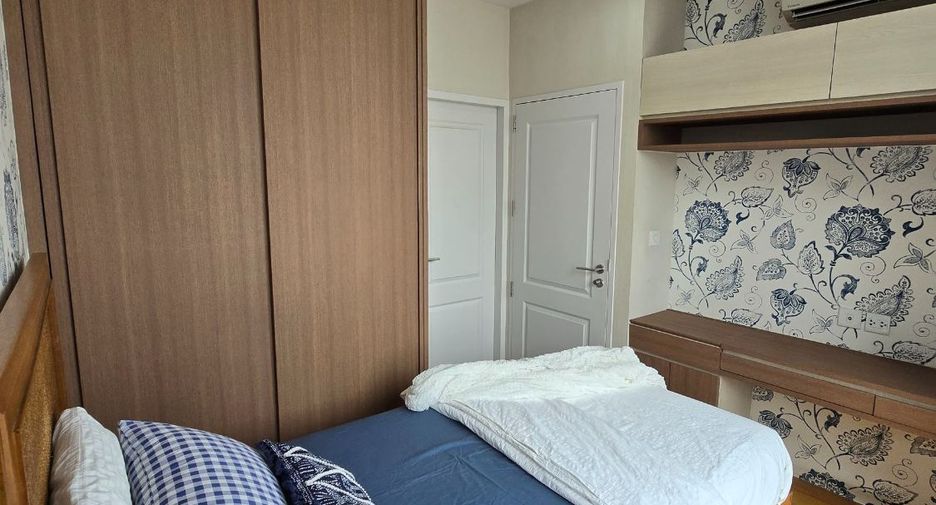 For rent 2 bedrooms condo in Sathon, Bangkok