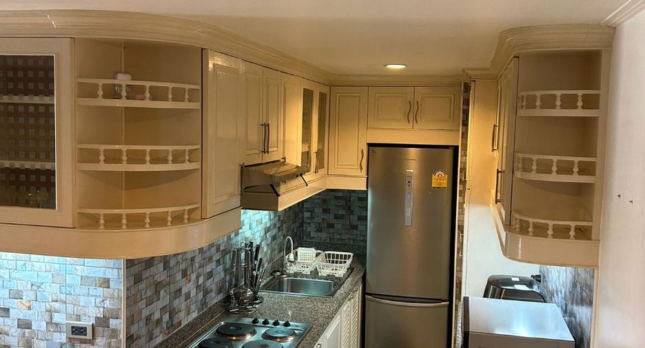 Condo en venta de 3 habitaciones en Khlong Toei, Bangkok