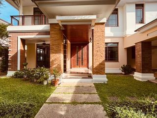出租 4 卧室 独立屋 在 Suan Luang, 曼谷
