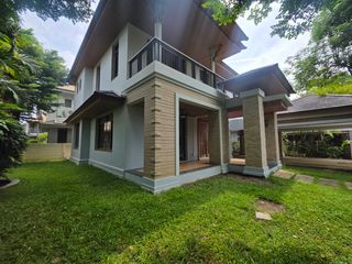 Casa en alquiler y en venta de 4 habitaciones en Suan Luang, Bangkok