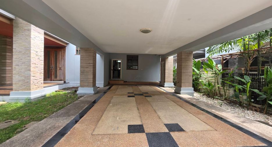 For rent and for sale 4 bedrooms house in Suan Luang, Bangkok