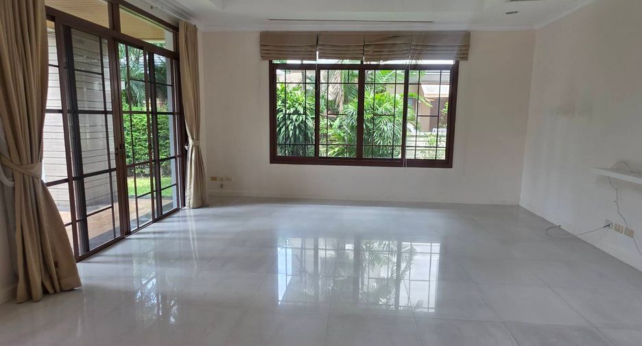 For rent and for sale 4 bedrooms house in Suan Luang, Bangkok