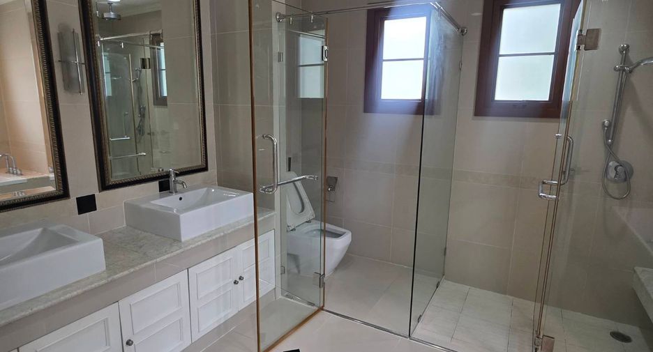 For rent and for sale 4 bedrooms house in Suan Luang, Bangkok