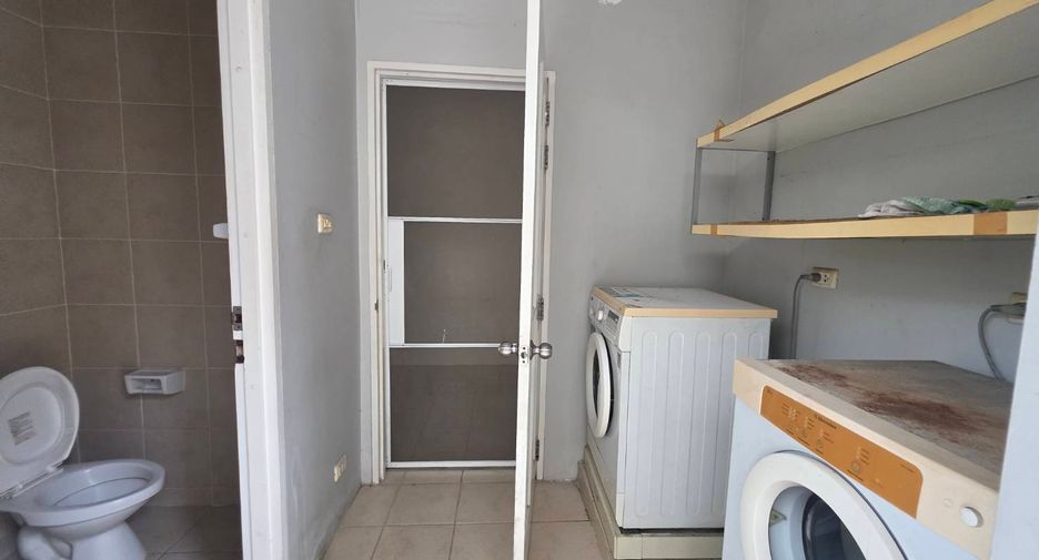 For rent and for sale 4 bedrooms house in Suan Luang, Bangkok