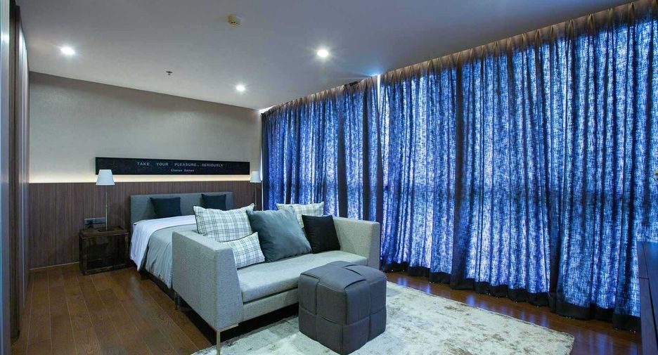 For rent and for sale 4 bedrooms condo in Sathon, Bangkok