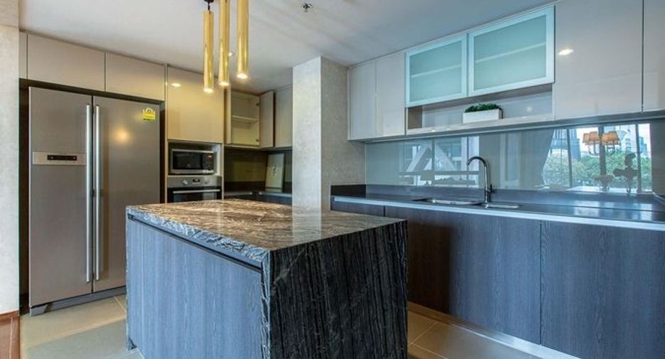 For rent and for sale 4 bedrooms condo in Sathon, Bangkok