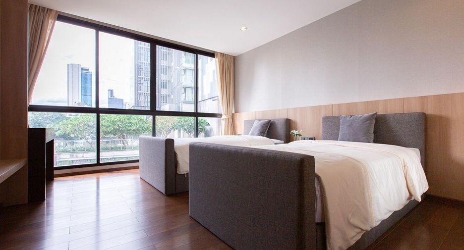 For rent and for sale 4 bedrooms condo in Sathon, Bangkok