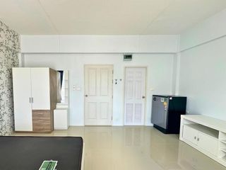 Local comercial en alquiler de 1 habitaciones en Si Racha, Chonburi