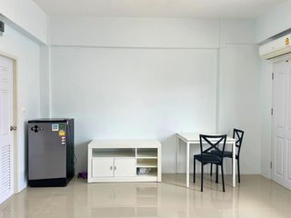 Local comercial en alquiler de 1 habitaciones en Si Racha, Chonburi