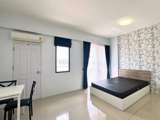 Local comercial en alquiler de 1 habitaciones en Si Racha, Chonburi
