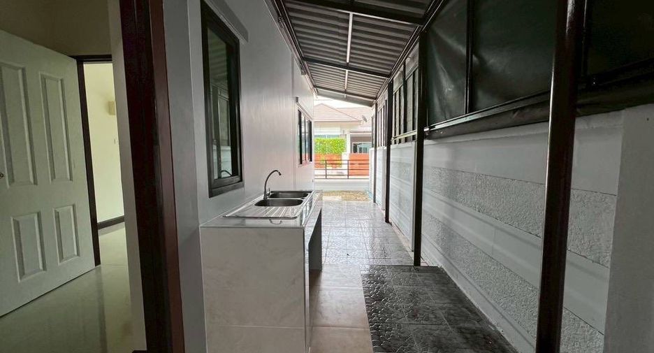Haus zur Miete mit 3 Zimmer in Ban Bueng, Chonburi