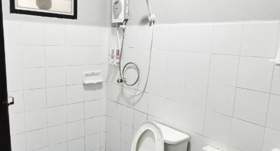 For sale 3 ベッドルーム house in Sattahip, Chonburi