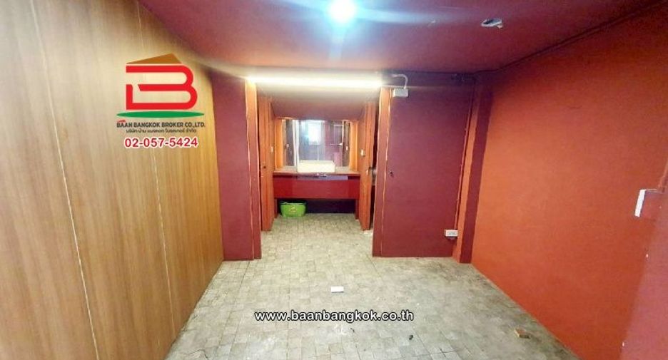 For rent 6 bedrooms retail Space in Suan Luang, Bangkok