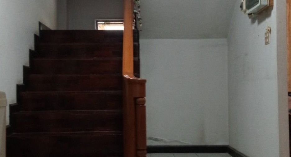 出售 公寓 独立屋 在 Mueang Lampang, Lampang