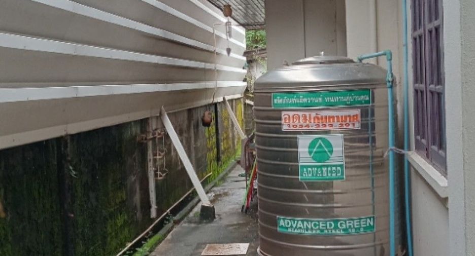 出售 公寓 独立屋 在 Mueang Lampang, Lampang