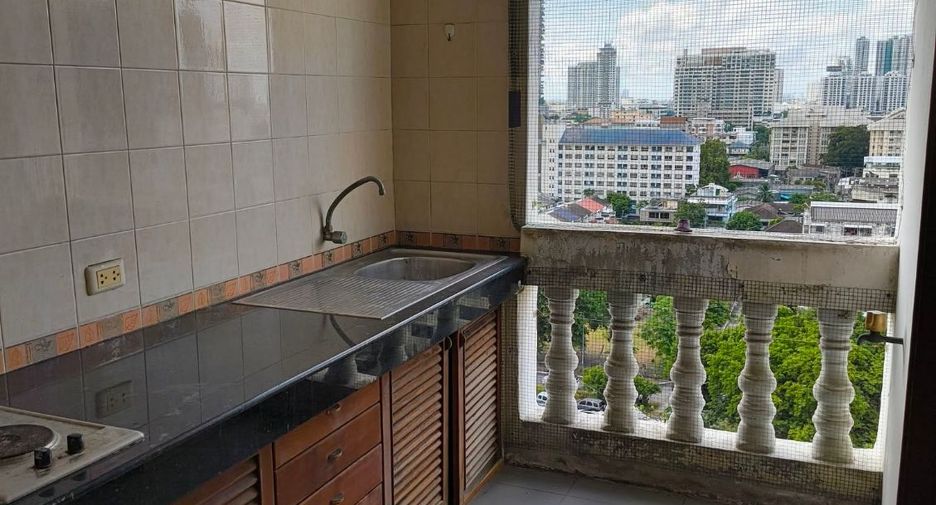For sale 2 bedrooms condo in Sathon, Bangkok