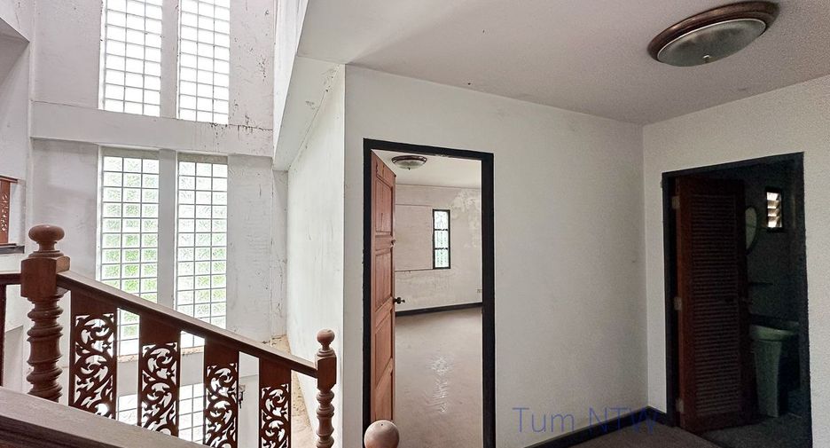 For sale 3 bedrooms townhouse in Mae Rim, Chiang Mai