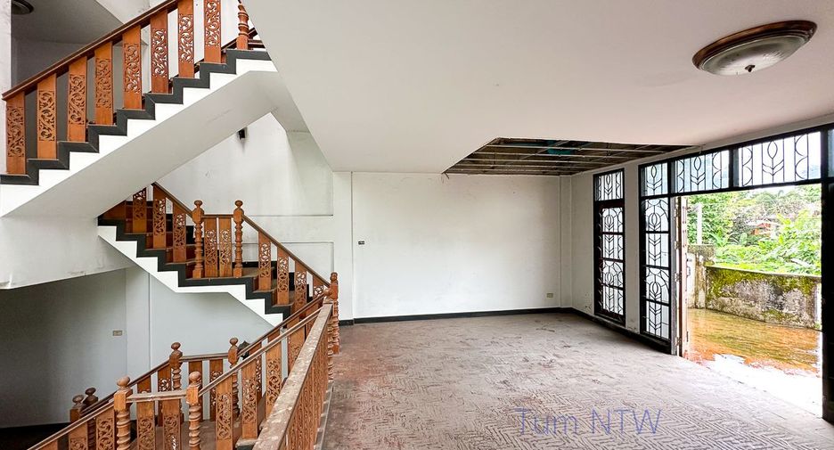 For sale 3 bedrooms townhouse in Mae Rim, Chiang Mai