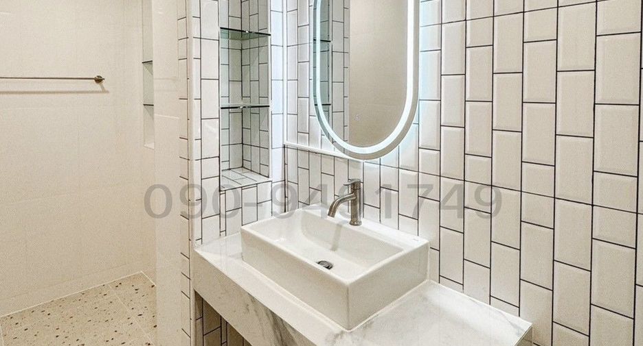 For sale 2 bedrooms townhouse in Bang Kapi, Bangkok