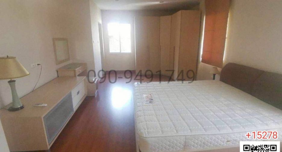 For rent 3 bedrooms house in Lat Phrao, Bangkok
