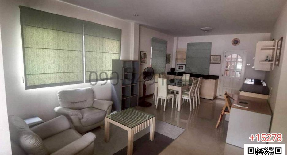 For rent 3 bedrooms house in Lat Phrao, Bangkok