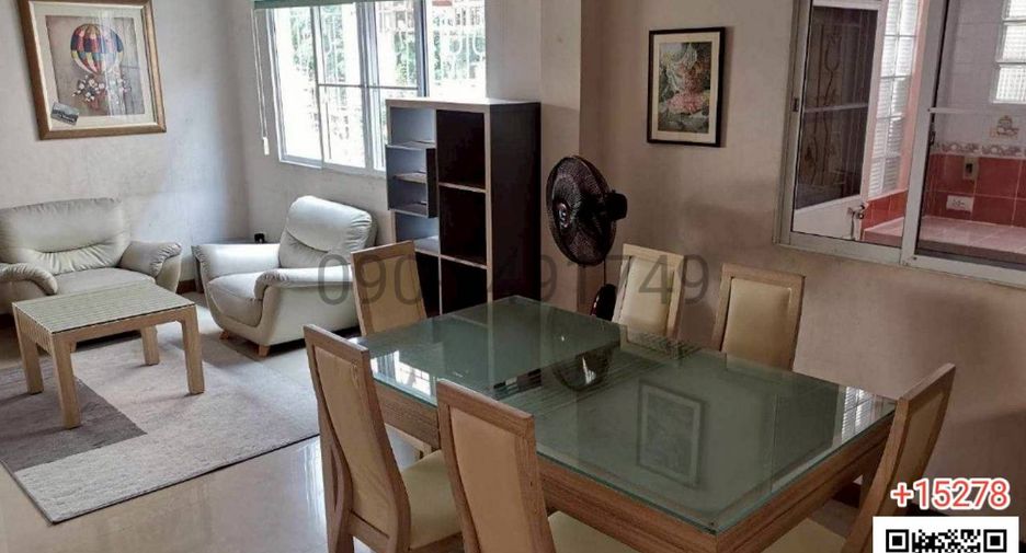 For rent 3 bedrooms house in Lat Phrao, Bangkok