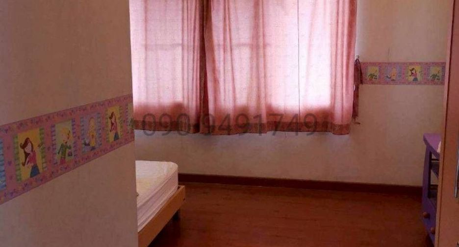 For rent 3 bedrooms house in Lat Phrao, Bangkok