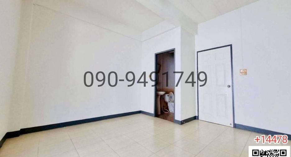 À vendre 4 chambres appartement avec services à Lat Krabang, Bangkok