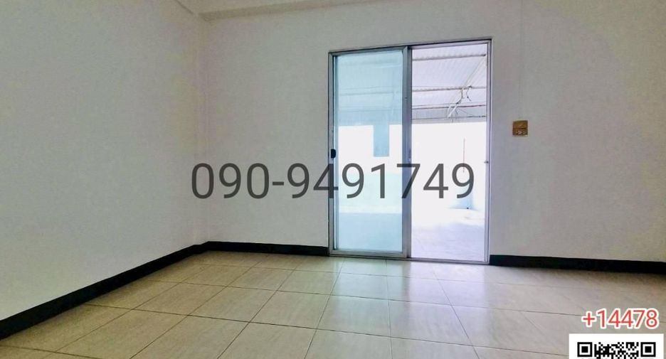 À vendre 4 chambres appartement avec services à Lat Krabang, Bangkok