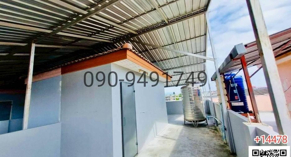 À vendre 4 chambres appartement avec services à Lat Krabang, Bangkok