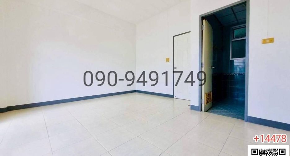 À vendre 4 chambres appartement avec services à Lat Krabang, Bangkok