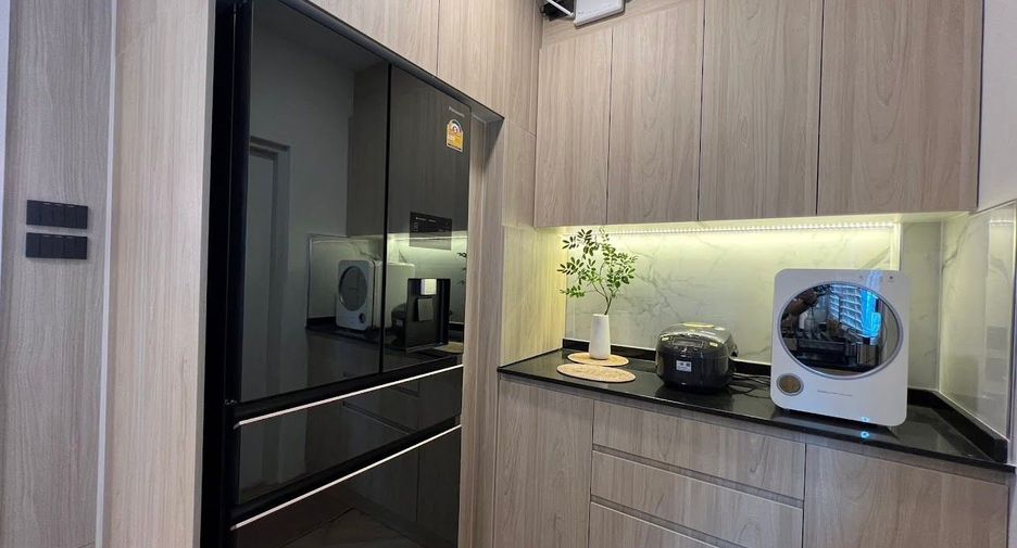 À louer et à vendre 5 chambres maison à Bang Phli, Samut Prakan